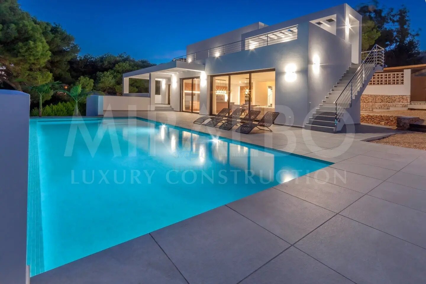 ***Moderne Luxusvilla Calma mit Meerblick***