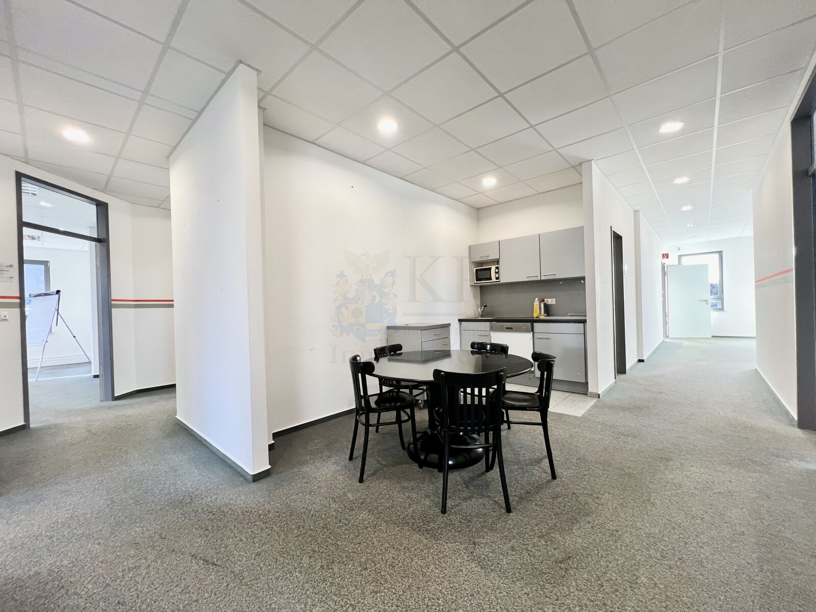 NEUHOF: EINMALIGES BÜROGEBÄUDE IN TOP ZUSTAND