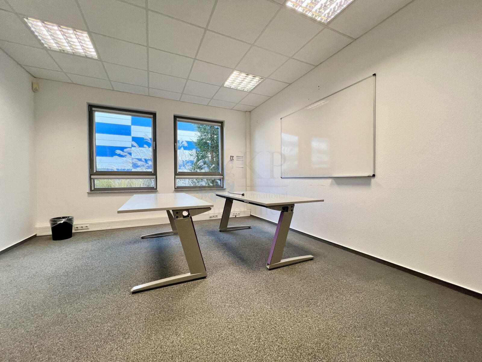 NEUHOF: EINMALIGES BÜROGEBÄUDE IN TOP ZUSTAND