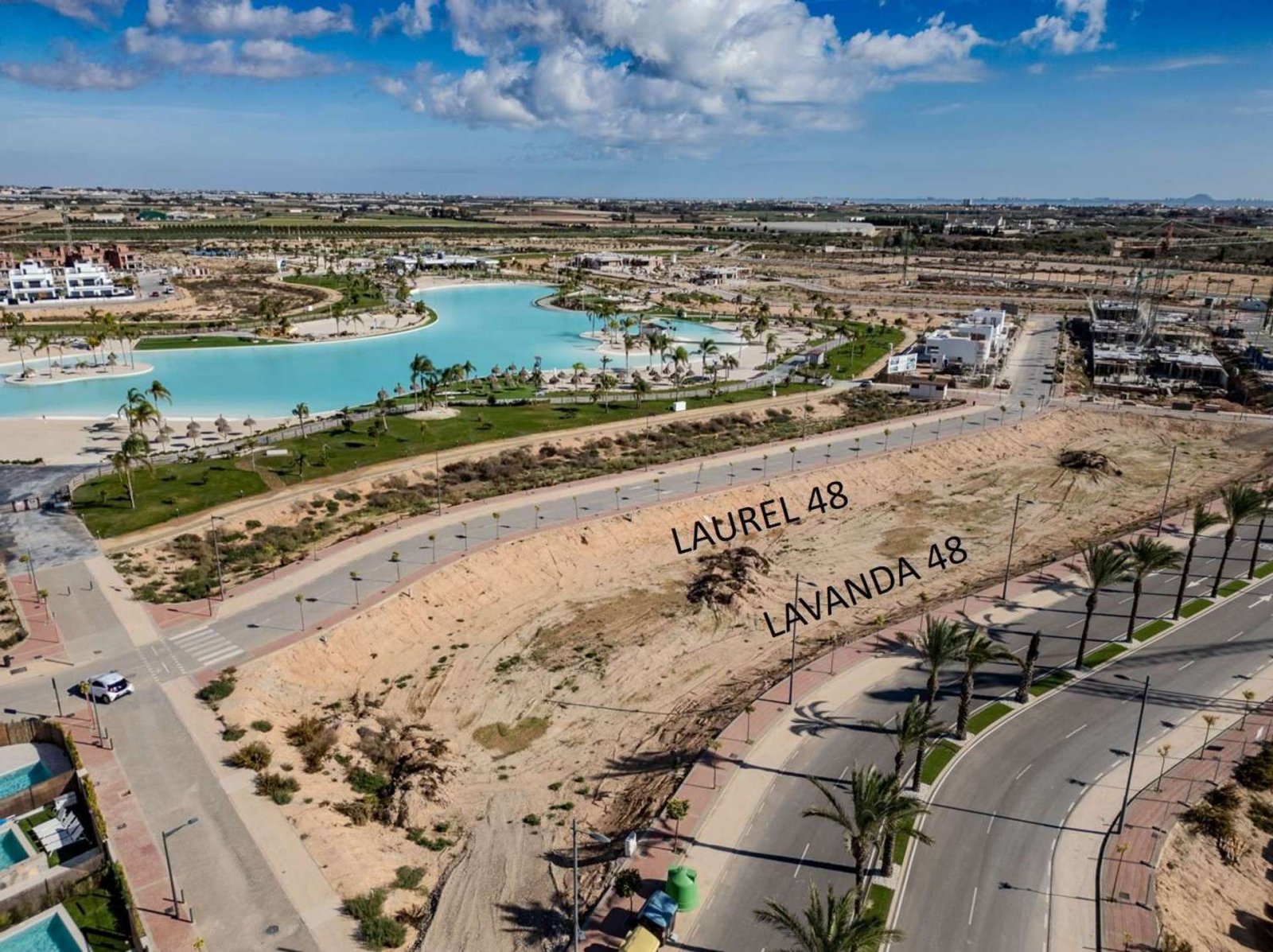 Tolle Villa mit Blick auf den spektakulärsten künstlichen See Europas mit privatem Sicherheitsdienst