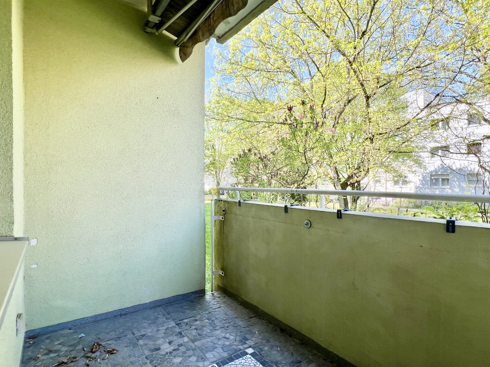 ** VERKAUFT ** TOP ANGEBOT IN SCHWANHEIM: GERÄUMIGE 3 ZIMMER WOHNUNG IM HOCHPARTERRE