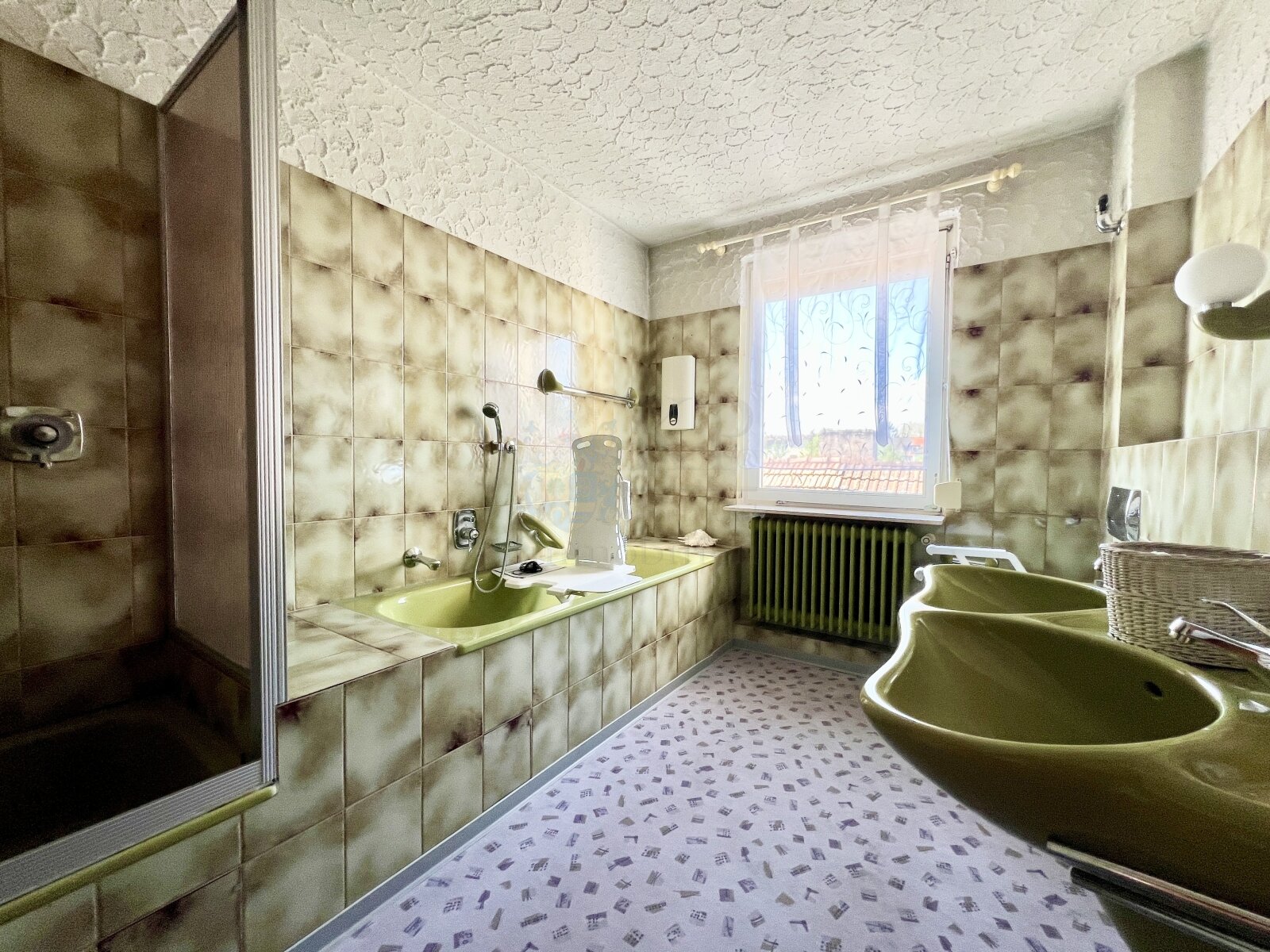 ** VERKAUFT ** RÜSSELSHEIM: TOLLES 2 FH IN RUHIGER WOHNLAGE MIT SCHÖNEM GARTENGRUNDSTÜCK