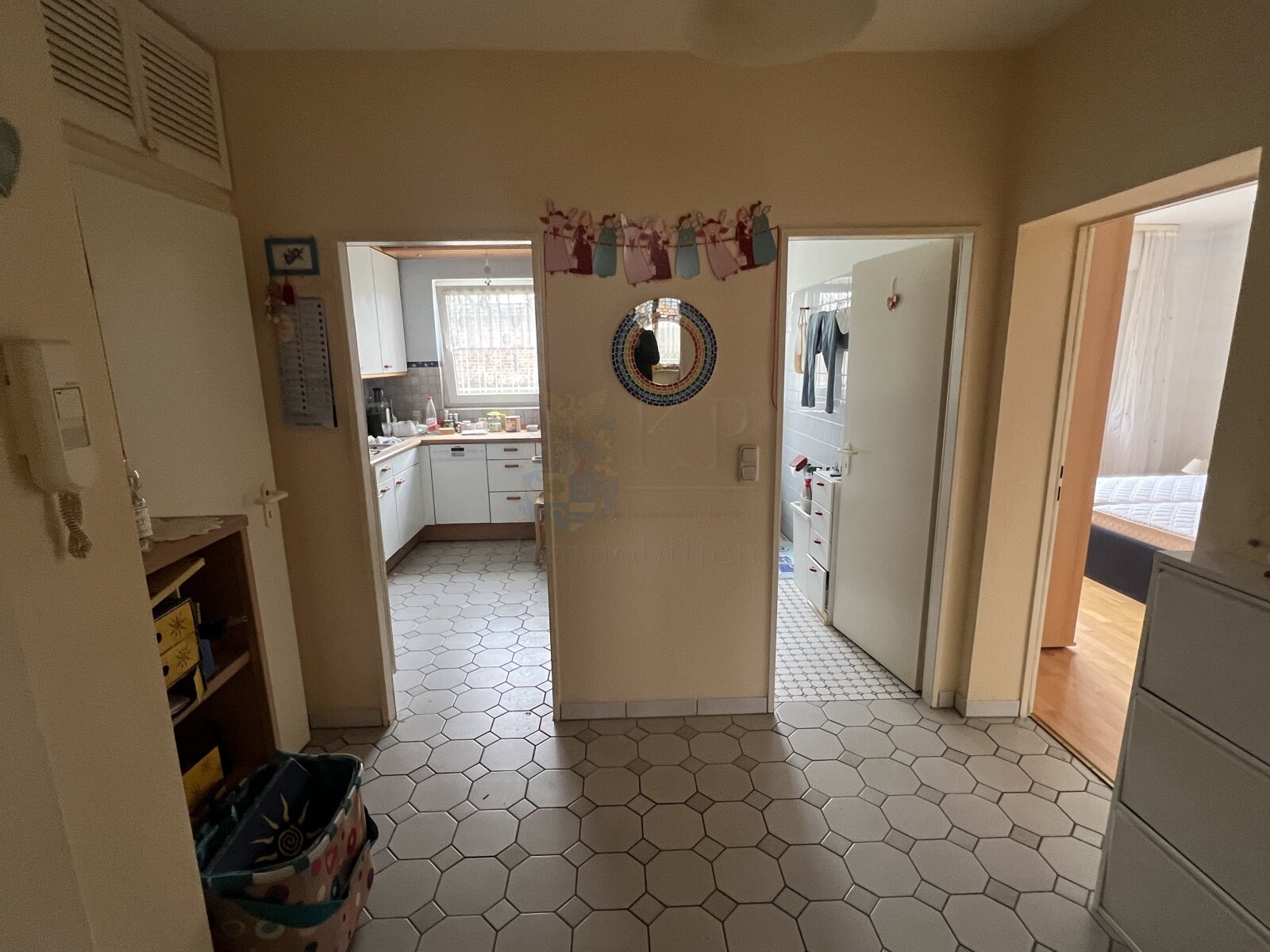 ** VERKAUFT ** BAD HOMBURG: 3 Zimmerwohnung mit Loggia in begehrter zentraler Wohnlage