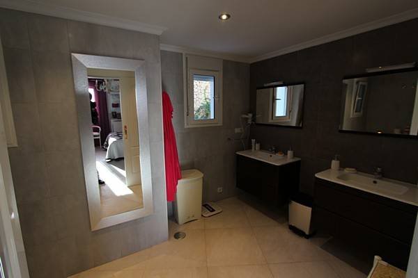 Beeindruckende Villa mit fantastischem Meerblick und Privatpool