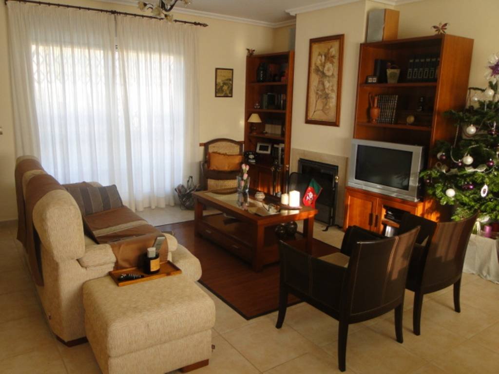 Traumhafte Villa nahe Aigües – mediterranes Wohnen in ruhiger, sonniger Lag