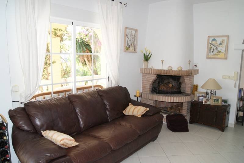 Charmante ebenerdige Villa mit privatem 8x4m Pool und Meerblick