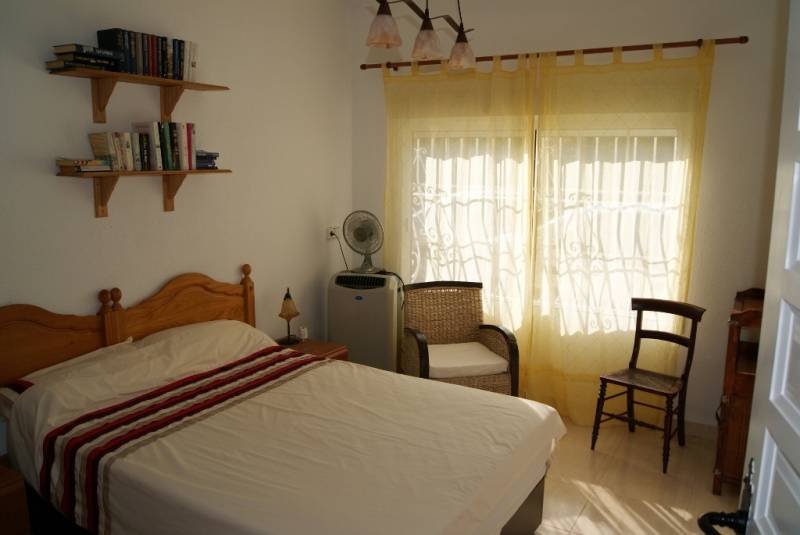 Charmante ebenerdige Villa mit privatem 8x4m Pool und Meerblick