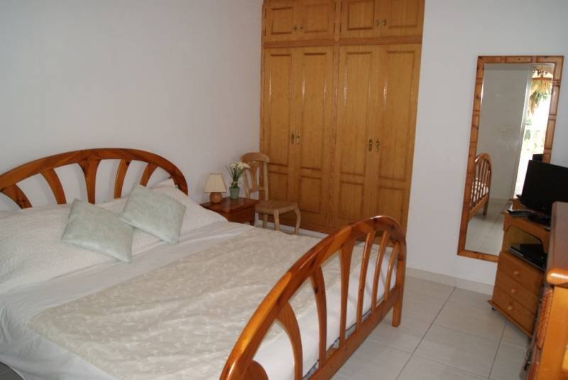 Charmante ebenerdige Villa mit privatem 8x4m Pool und Meerblick