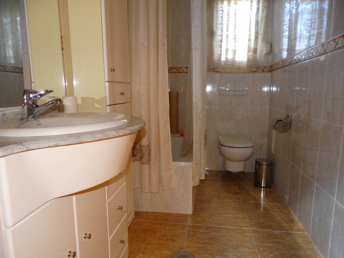 Großzügiges Anwesen mit 6 Schlafzimmern und 3.000 m² Grundstück in Aigües de Busot