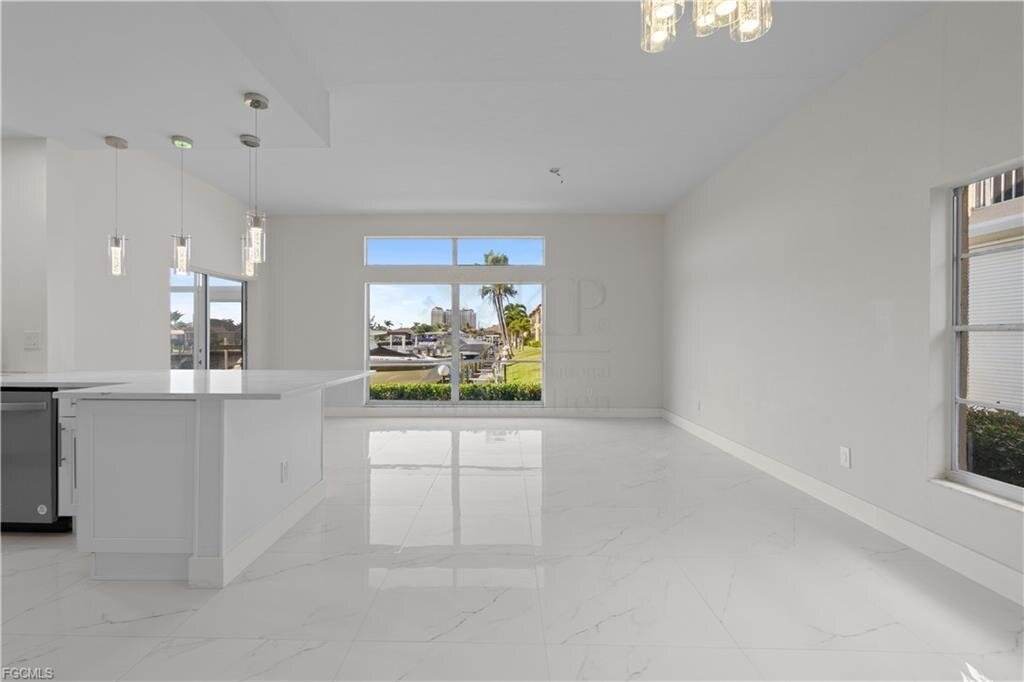 Capstan II: Modernes Wohnen mit Gulf-Access und Poolnähe