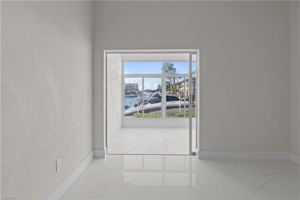 Capstan II: Modernes Wohnen mit Gulf-Access und Poolnähe