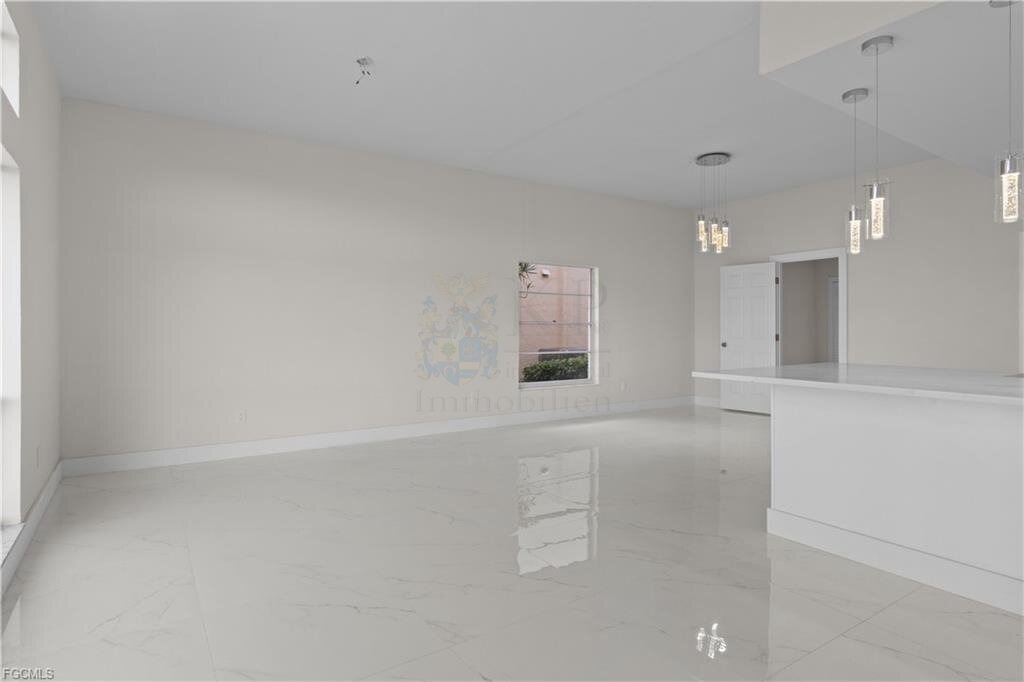 Capstan II: Modernes Wohnen mit Gulf-Access und Poolnähe