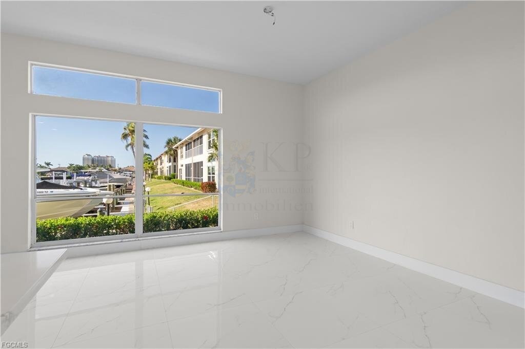 Capstan II: Modernes Wohnen mit Gulf-Access und Poolnähe