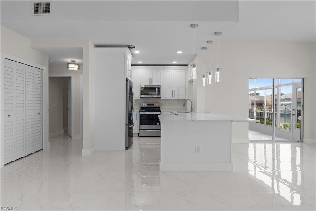 Capstan II: Modernes Wohnen mit Gulf-Access und Poolnähe