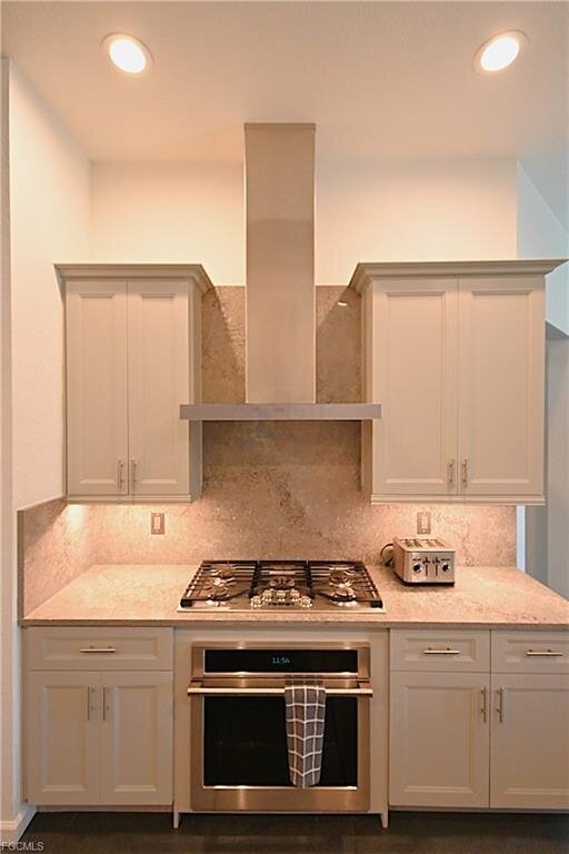 Top gepflegtes Gulf-Access-Haus von 2021 – möbliert & ohne Flutrisiko