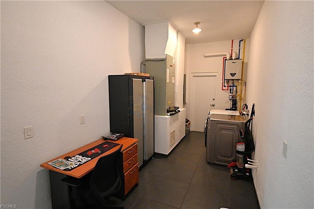 Top gepflegtes Gulf-Access-Haus von 2021 – möbliert & ohne Flutrisiko