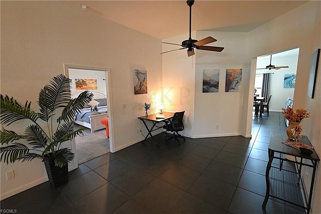 Top gepflegtes Gulf-Access-Haus von 2021 – möbliert & ohne Flutrisiko