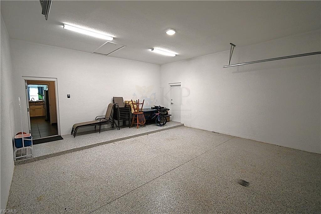 Top gepflegtes Gulf-Access-Haus von 2021 – möbliert & ohne Flutrisiko