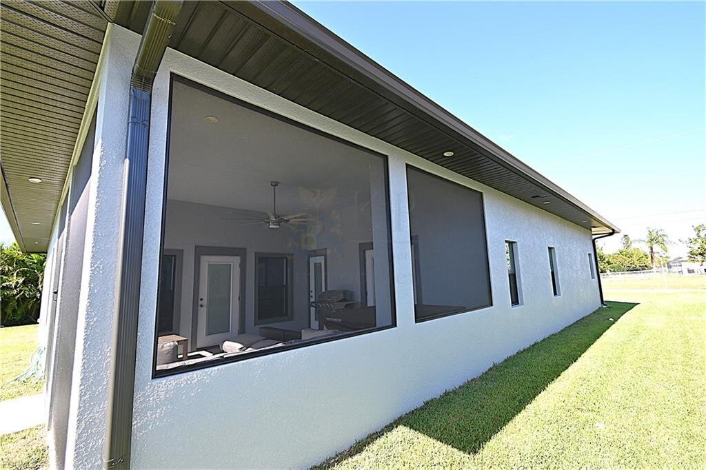 Top gepflegtes Gulf-Access-Haus von 2021 – möbliert & ohne Flutrisiko