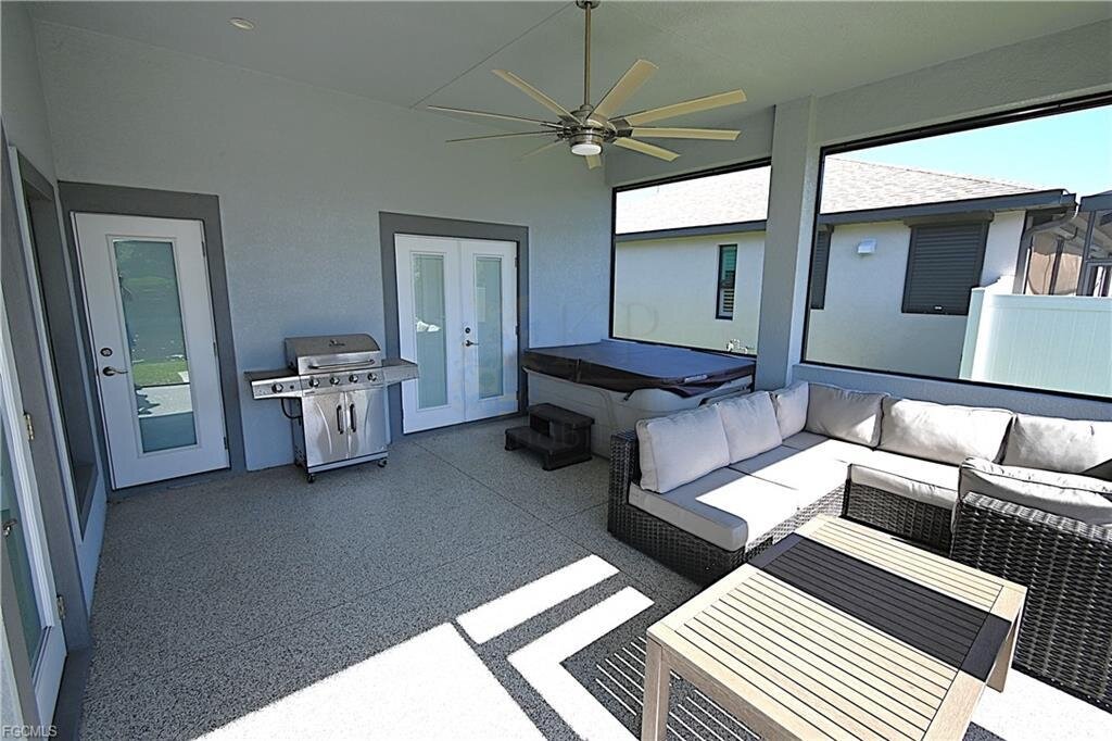 Top gepflegtes Gulf-Access-Haus von 2021 – möbliert & ohne Flutrisiko