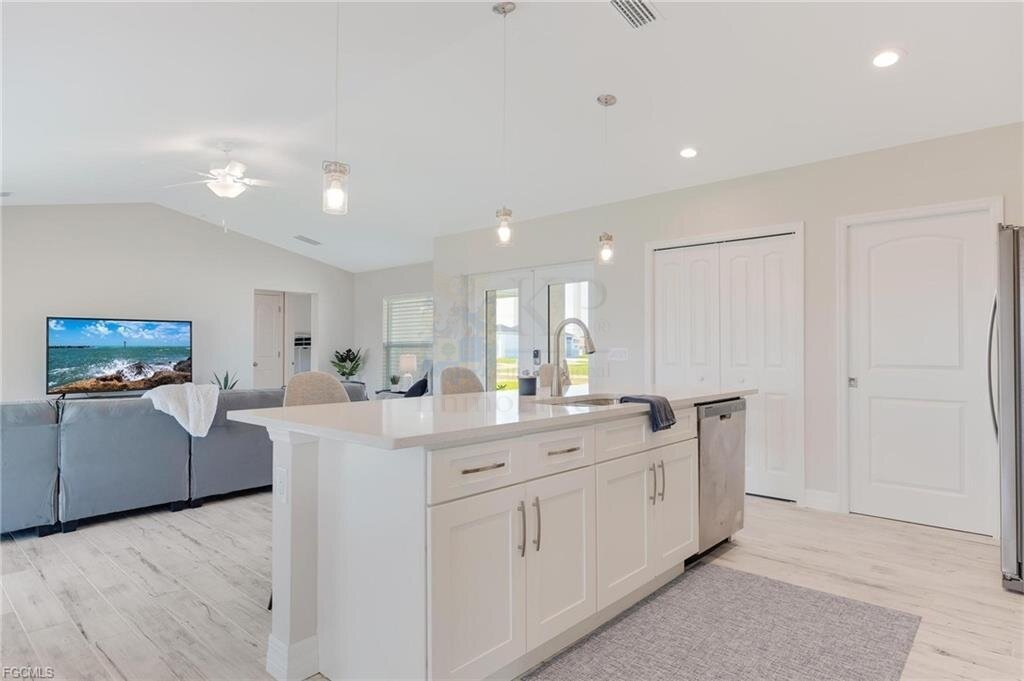 Exklusives Wasseranwesen in Cape Coral – Luxus, Komfort & Lebensqualität vereint!