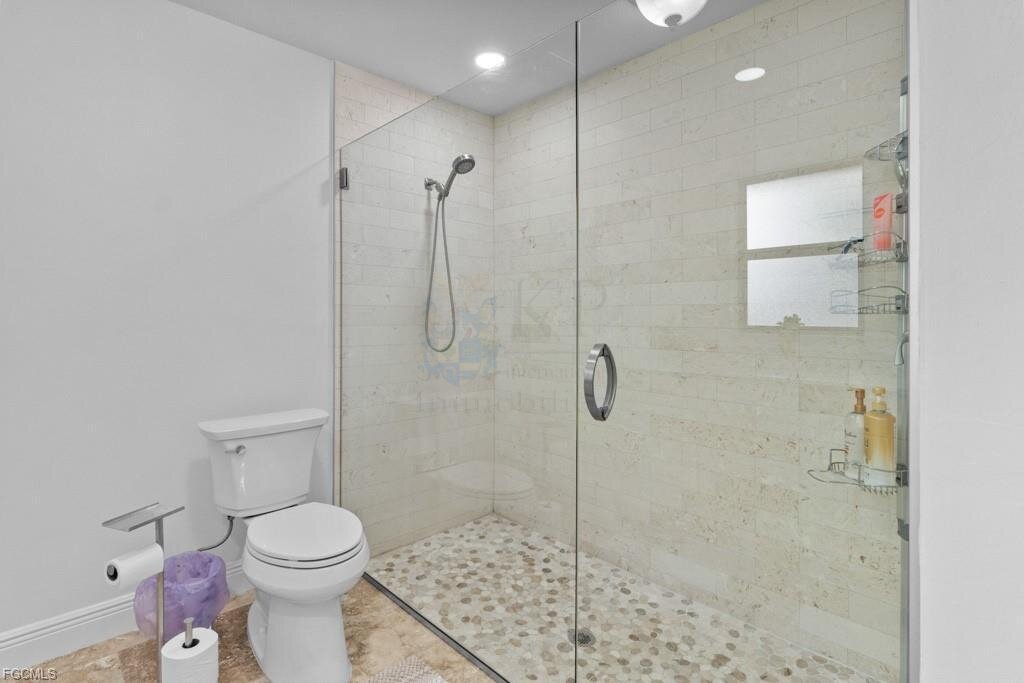 Luxuriöses 3-Zimmer Poolhaus auf großem Grundstück – Ihr Traum in Cape Coral!