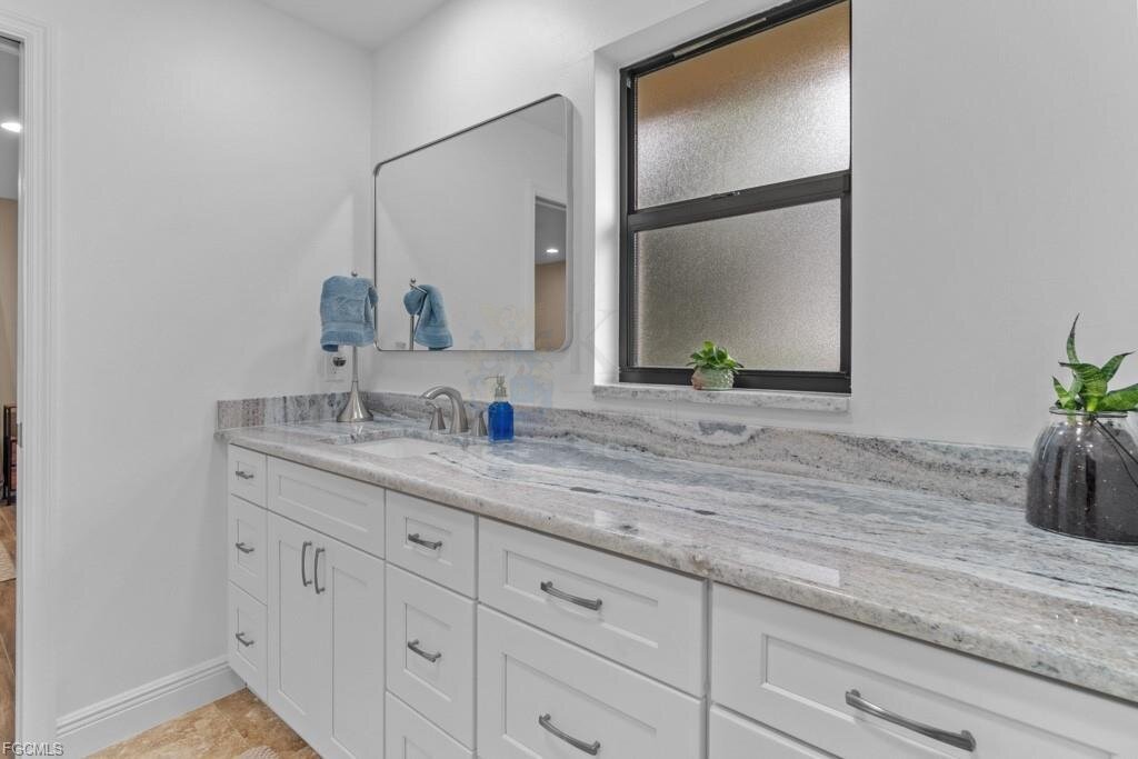 Luxuriöses 3-Zimmer Poolhaus auf großem Grundstück – Ihr Traum in Cape Coral!