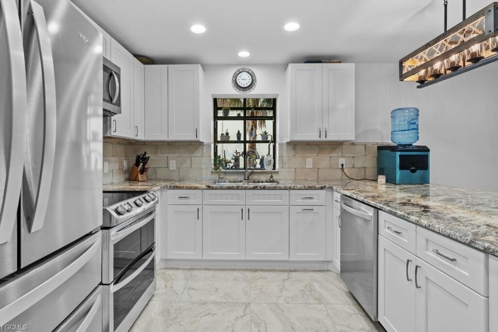 Luxuriöses 3-Zimmer Poolhaus auf großem Grundstück – Ihr Traum in Cape Coral!