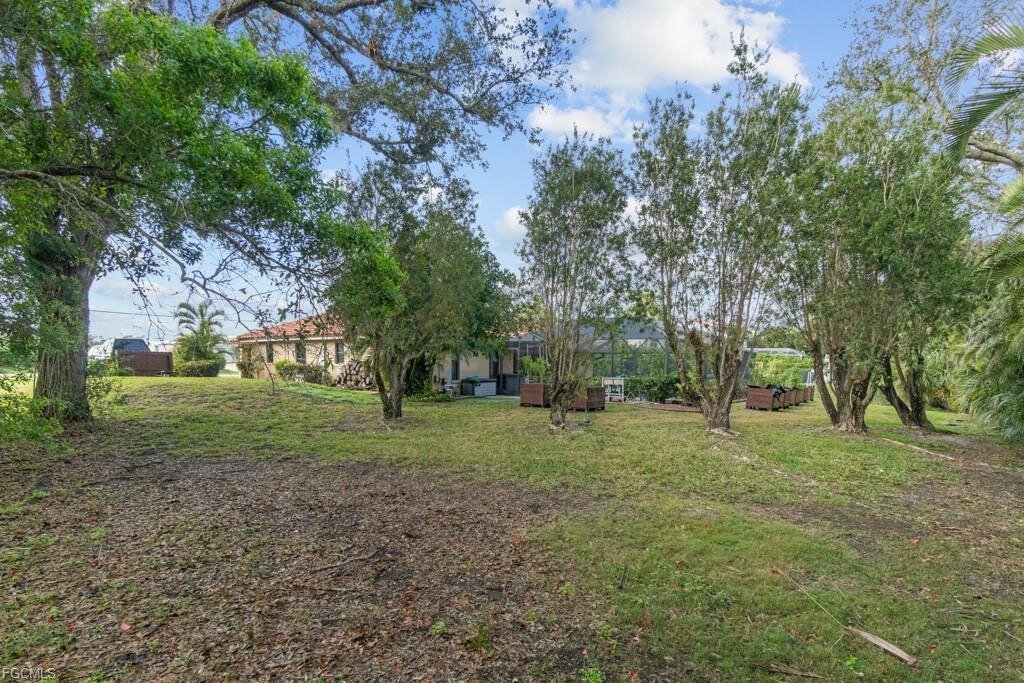 Luxuriöses 3-Zimmer Poolhaus auf großem Grundstück – Ihr Traum in Cape Coral!