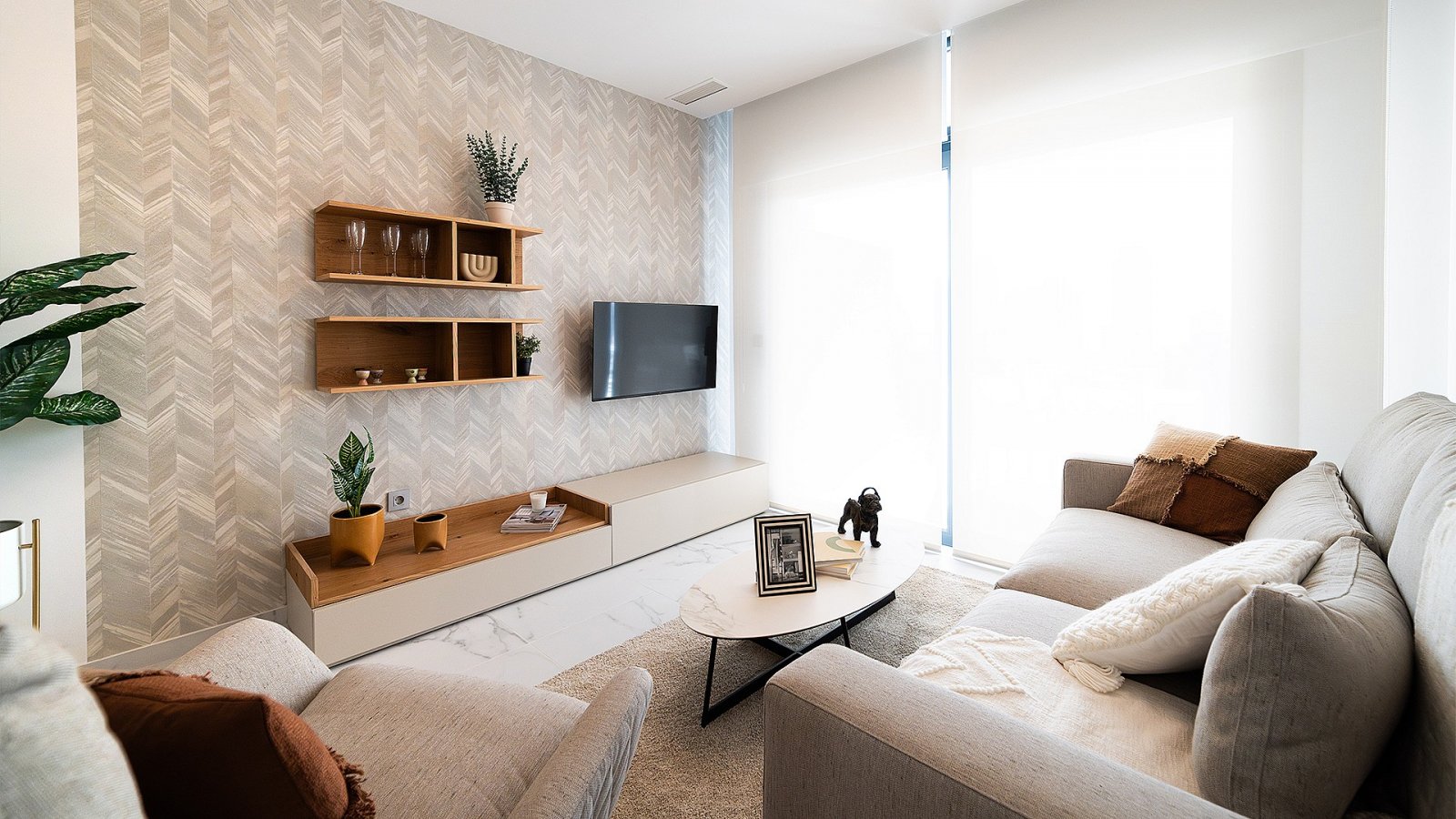 Elegante Wohnung mit 2 Schlafzimmern, Poolzugang und Stellplatz