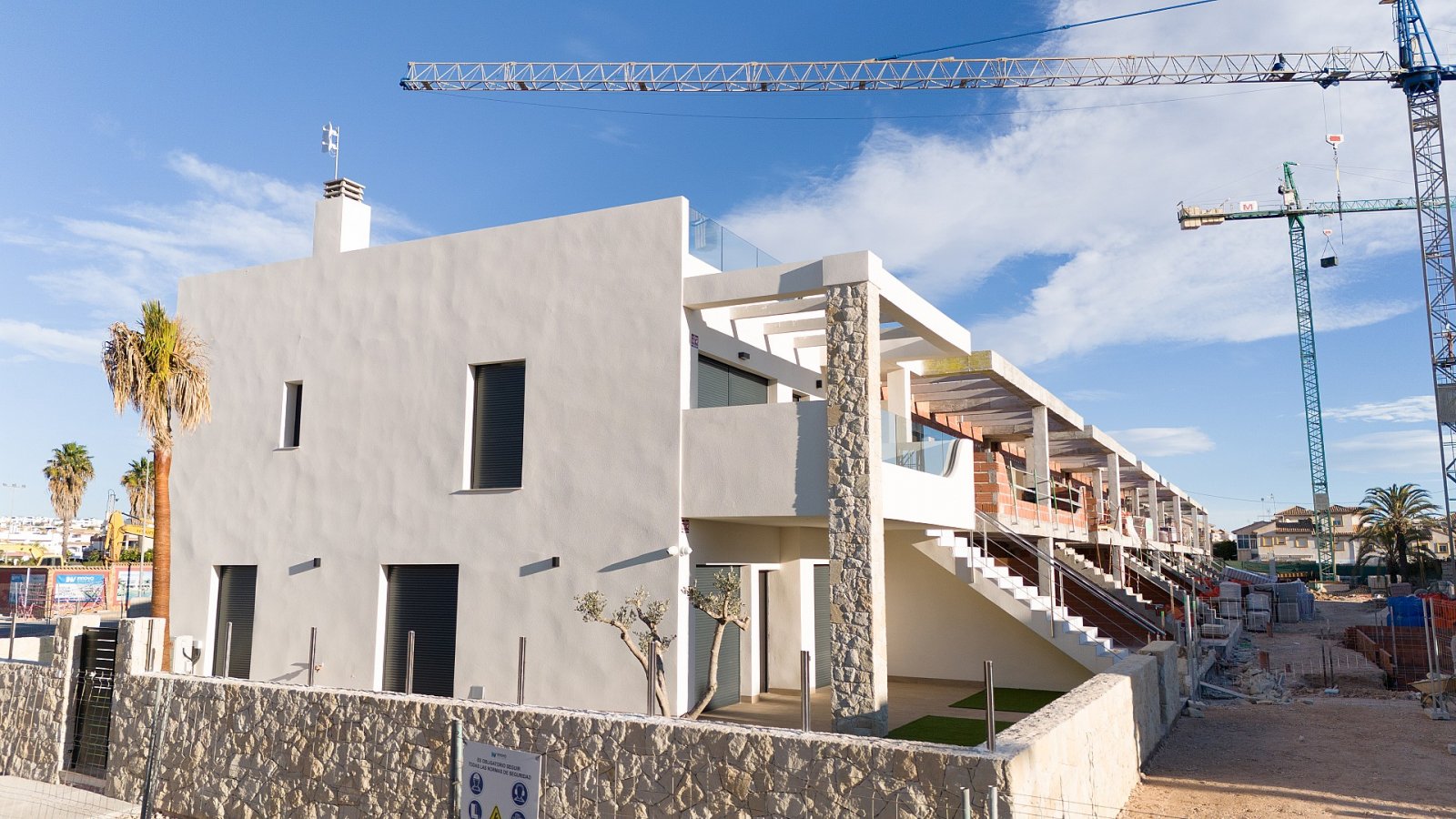 Stilvolles Apartment mit Gemeinschaftspool und Privatparkplatz