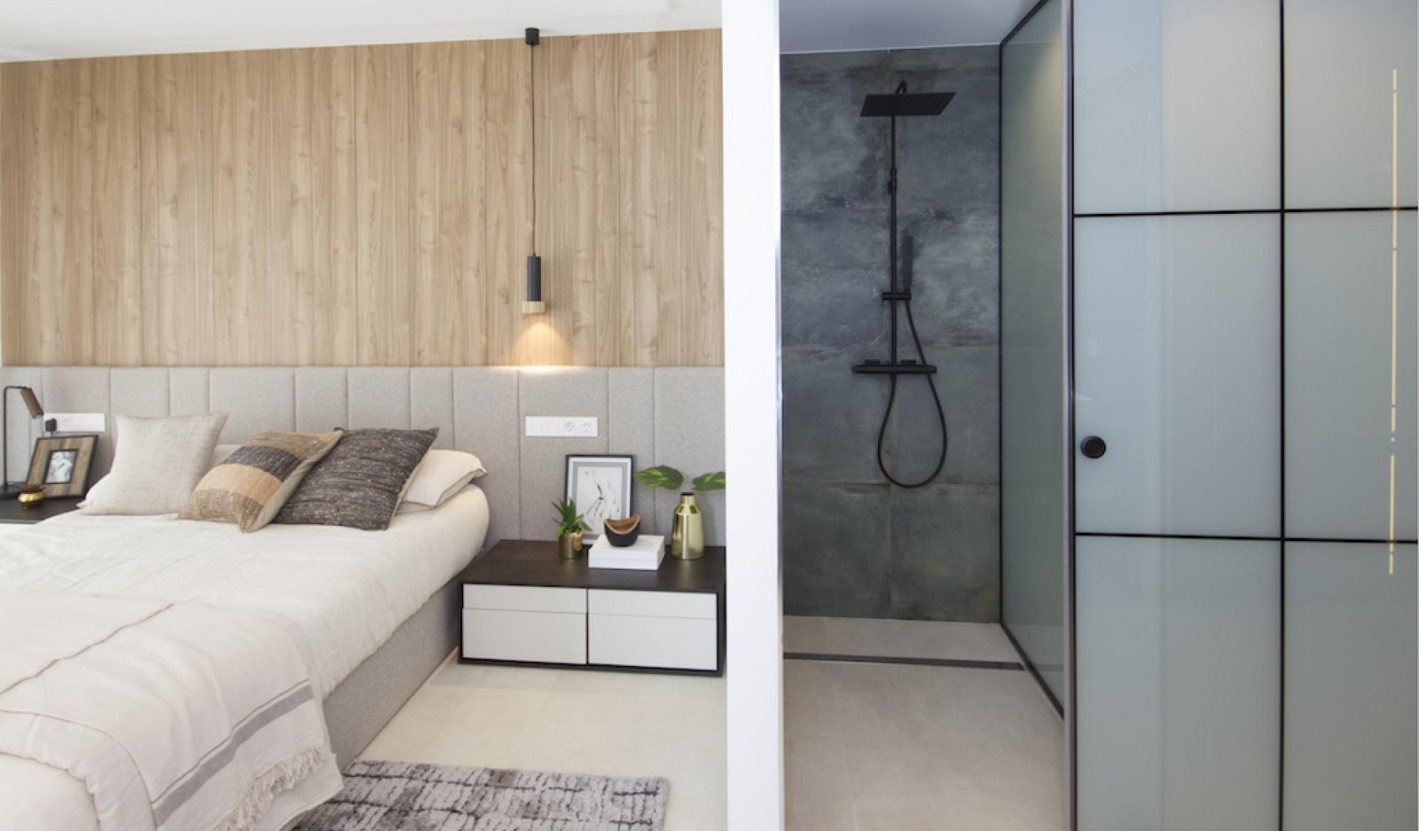 Hochwertige Villa mit Pool, Garage und 3 Schlafzimmern