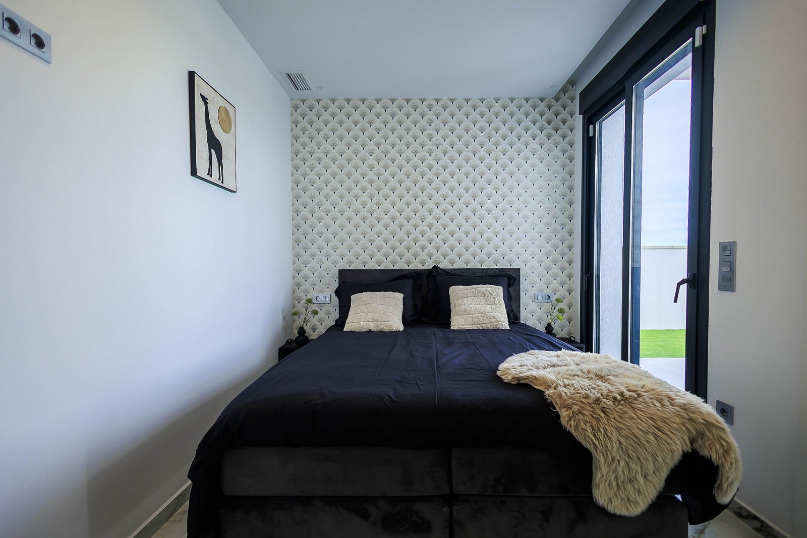 Stilvolle Villa mit großzügigen Wohnbereichen und Gemeinschaftspool