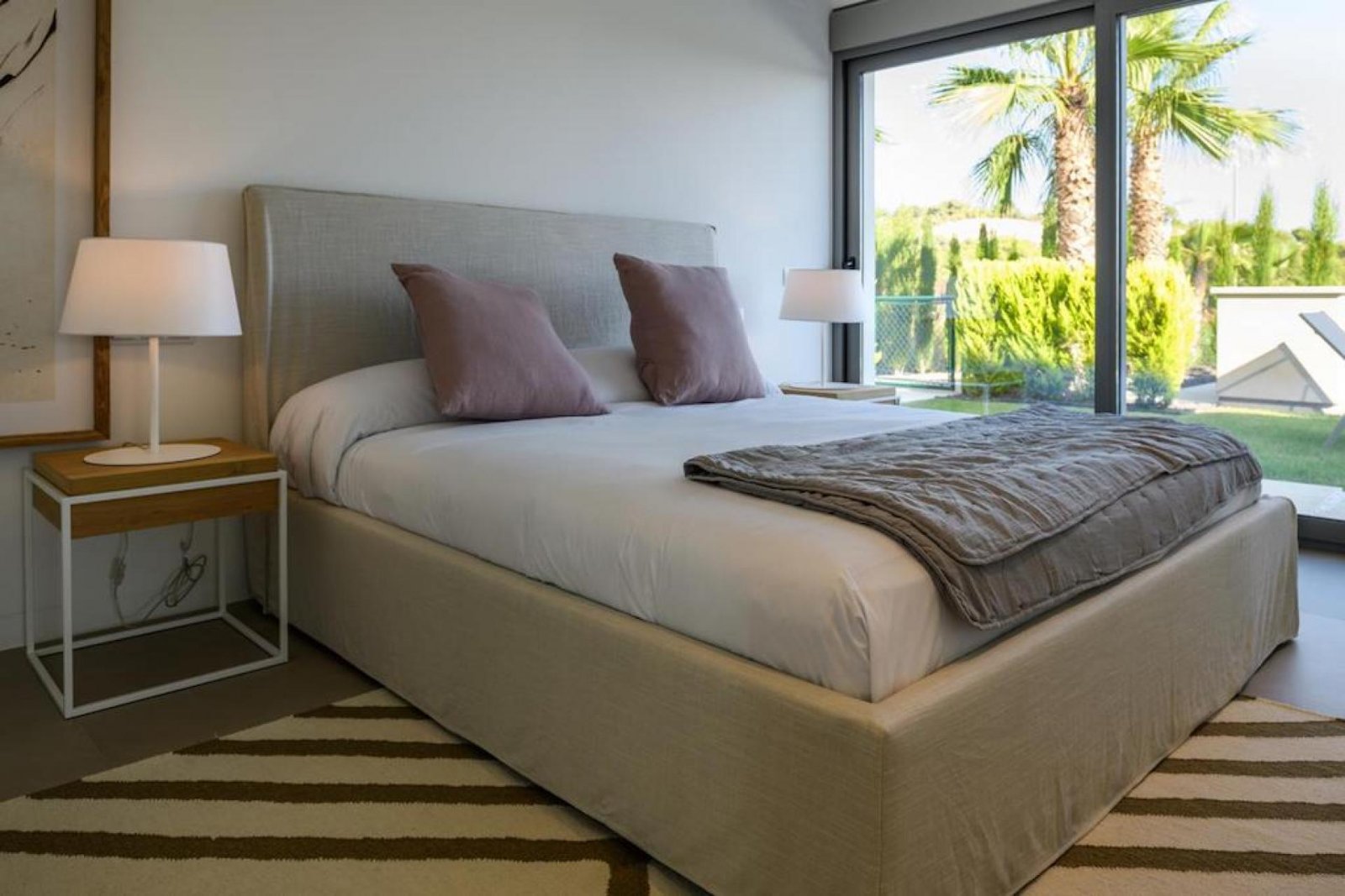 Exklusives Wohnen: Villa mit Infinity-Pool und Privatsphäre