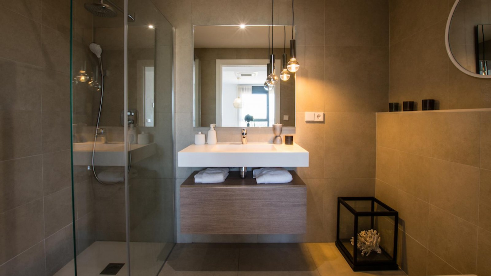 Exklusives 3-Zimmer-Apartment mit Terrasse & Pool