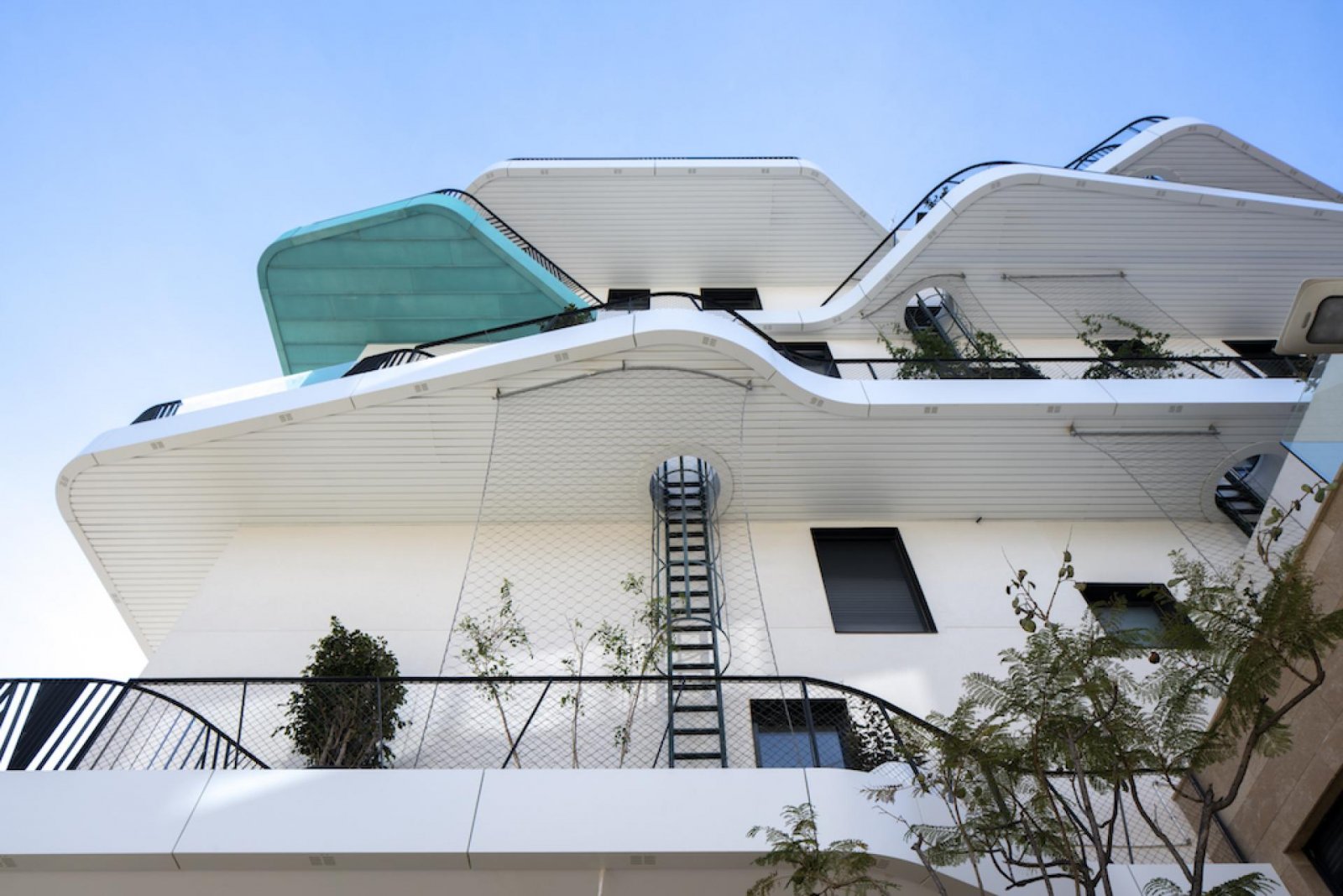 Exklusives 3-Zimmer-Apartment mit Terrasse & Pool