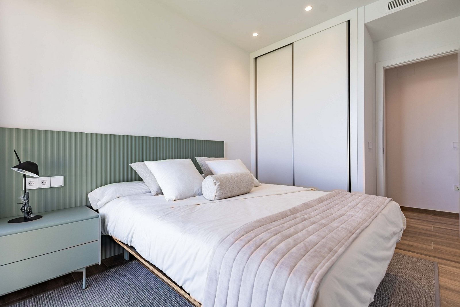 Elegante Neubauvilla mit optionalem Pool