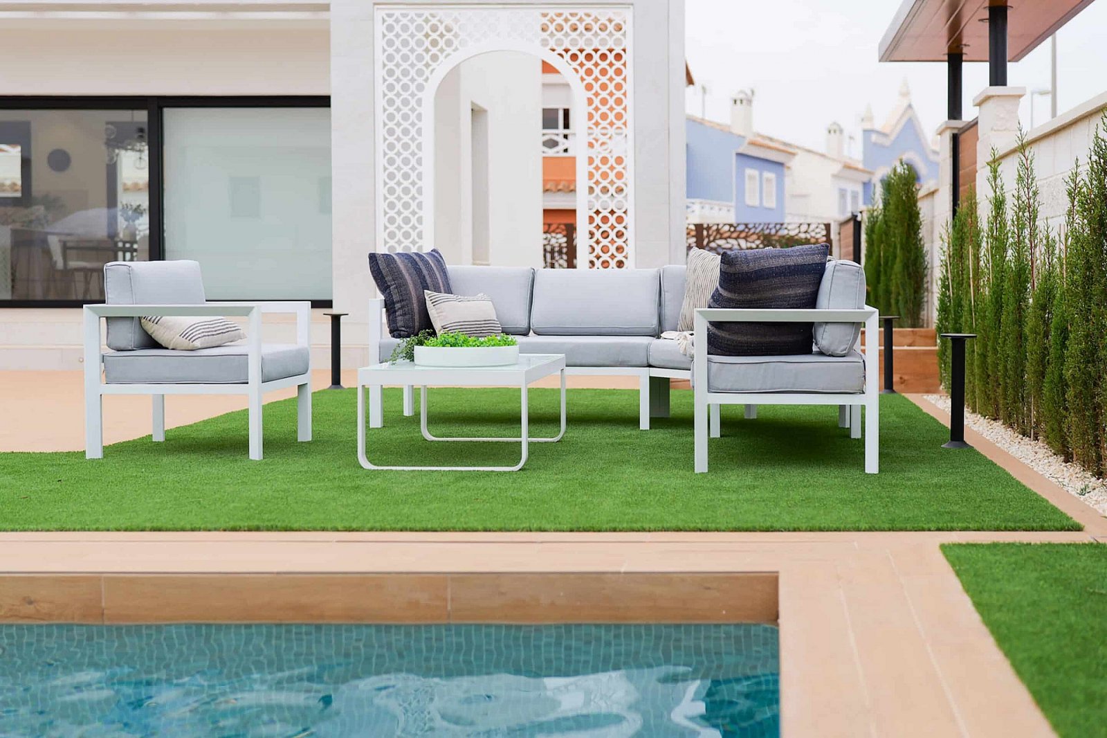 Mediterrane Villa mit Privatpool und Garage