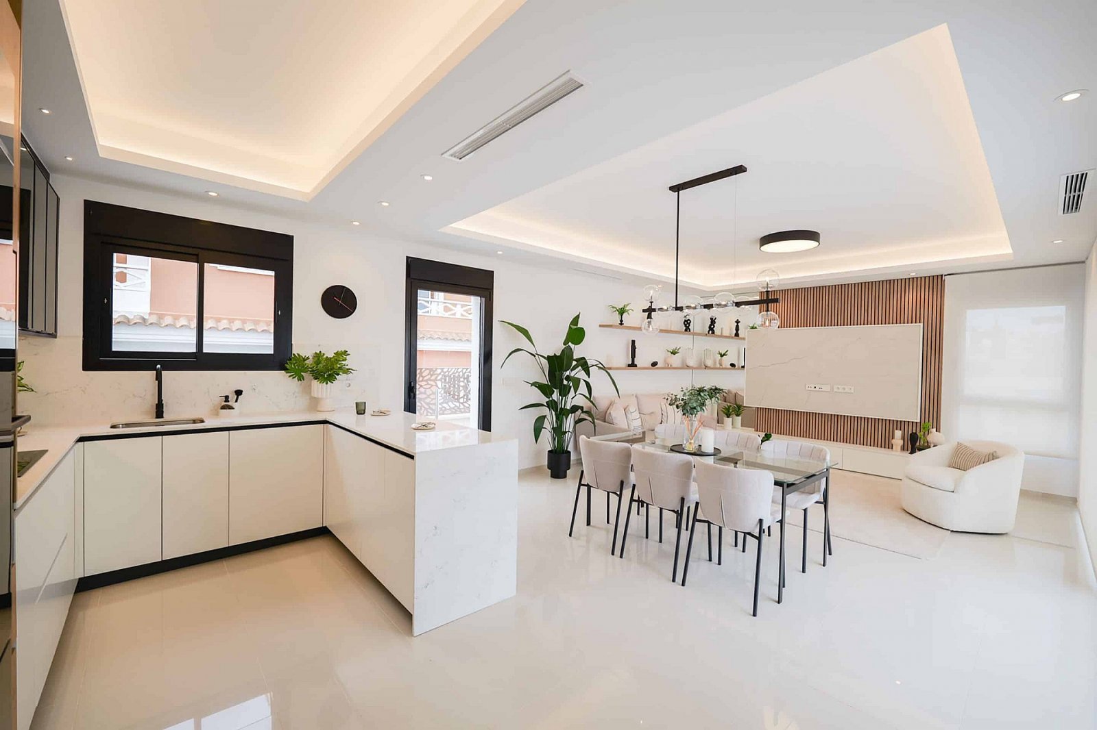 Mediterrane Villa mit Privatpool und Garage