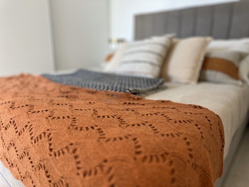 Exklusives Erdgeschoss-Apartment mit privatem Garten und Gemeinschaftspool