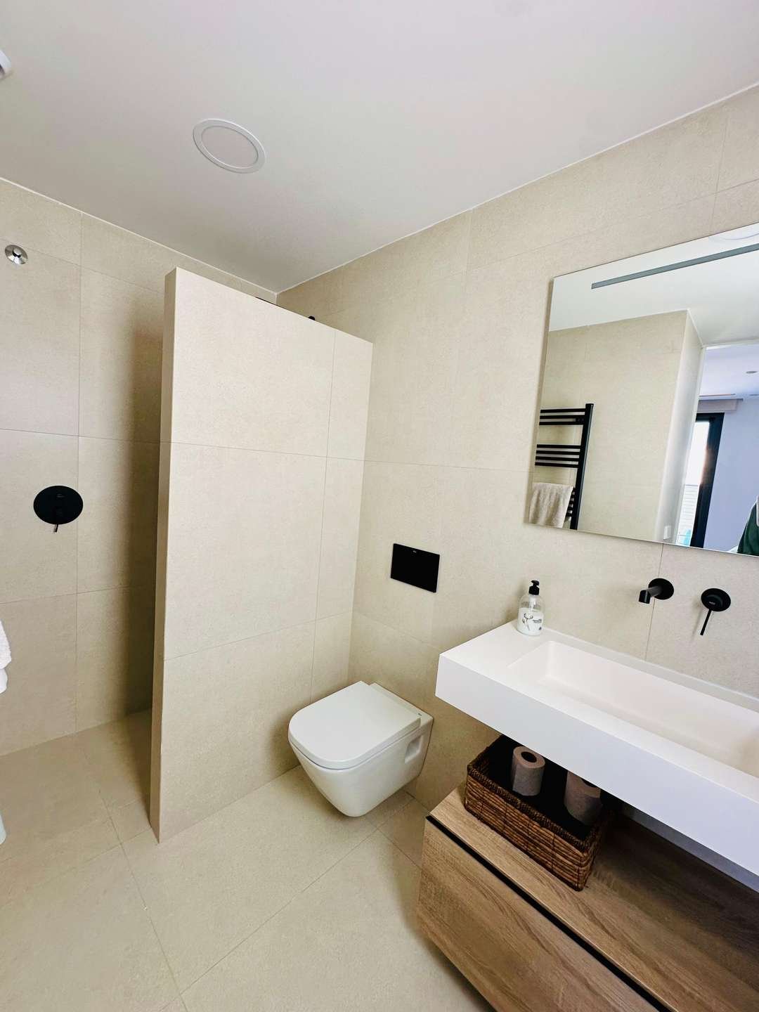 Wunderschöne Villa mit Meerblick, großem Pool und Sommerküche