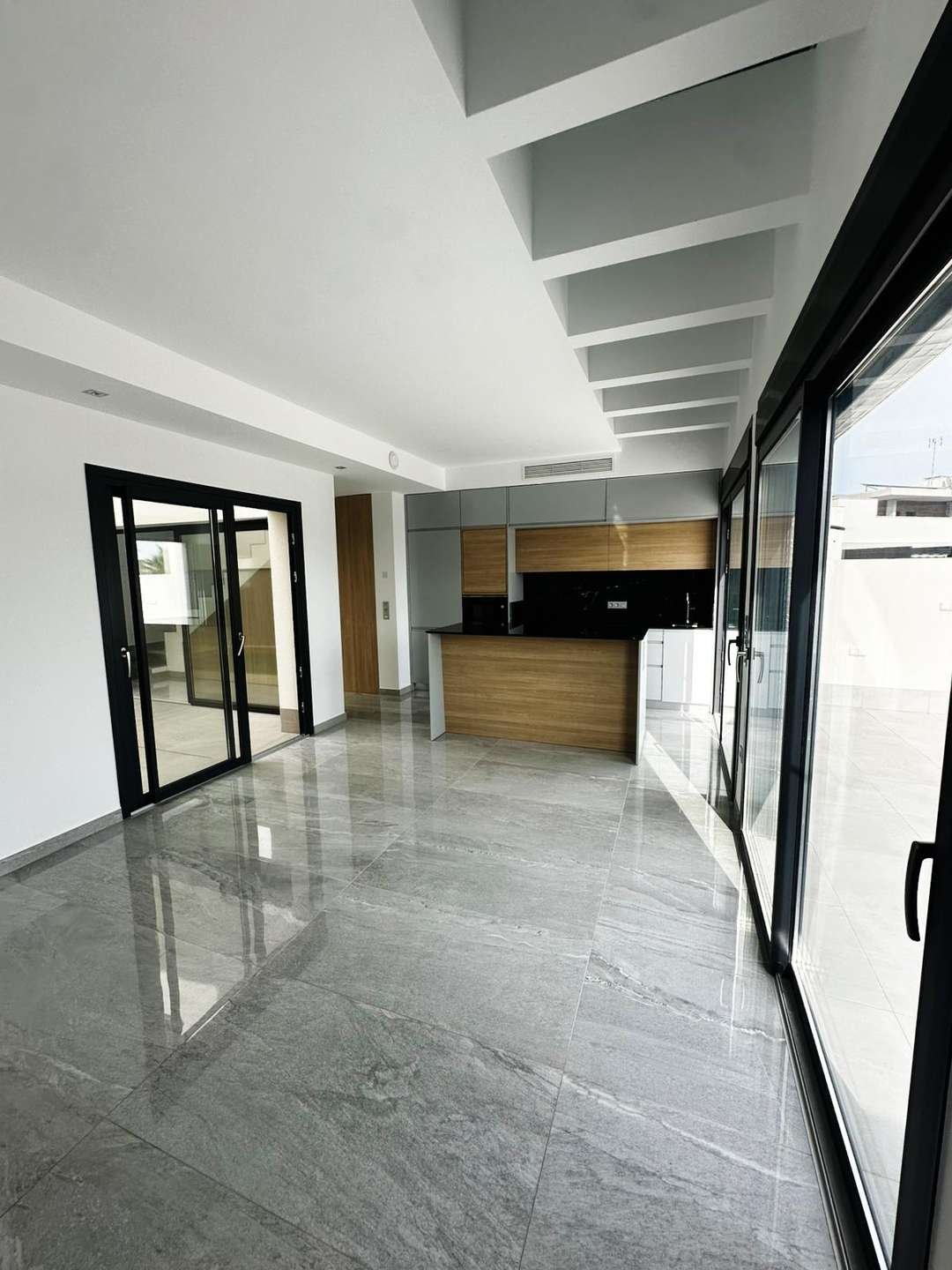 Bezugsfertiges Haus in guter Lage mit Pool