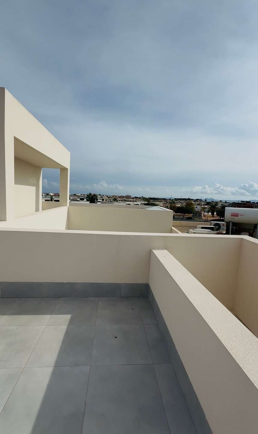 Bezugsfertiges Haus in guter Lage mit Pool