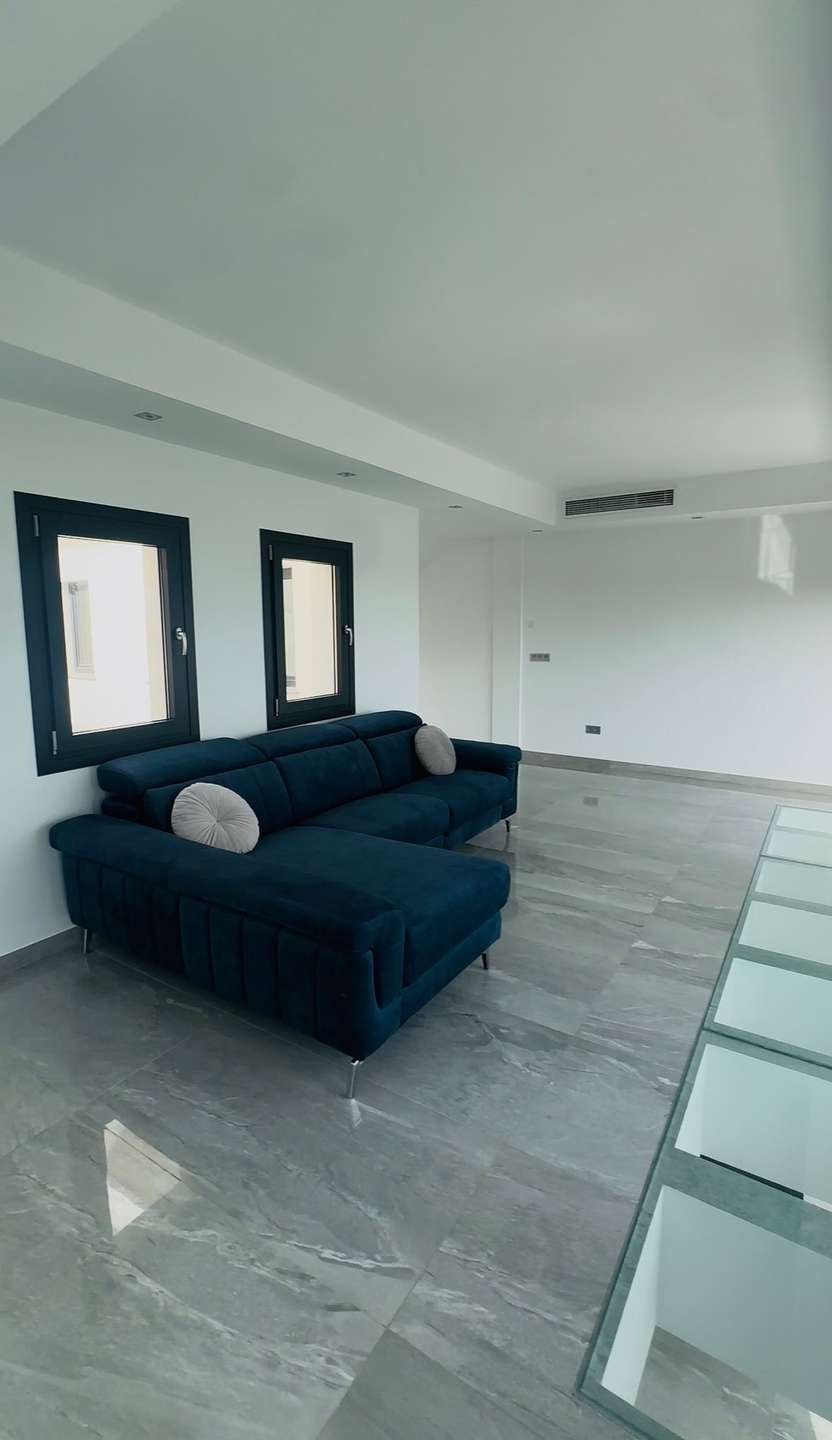 Bezugsfertiges Haus in guter Lage mit Pool