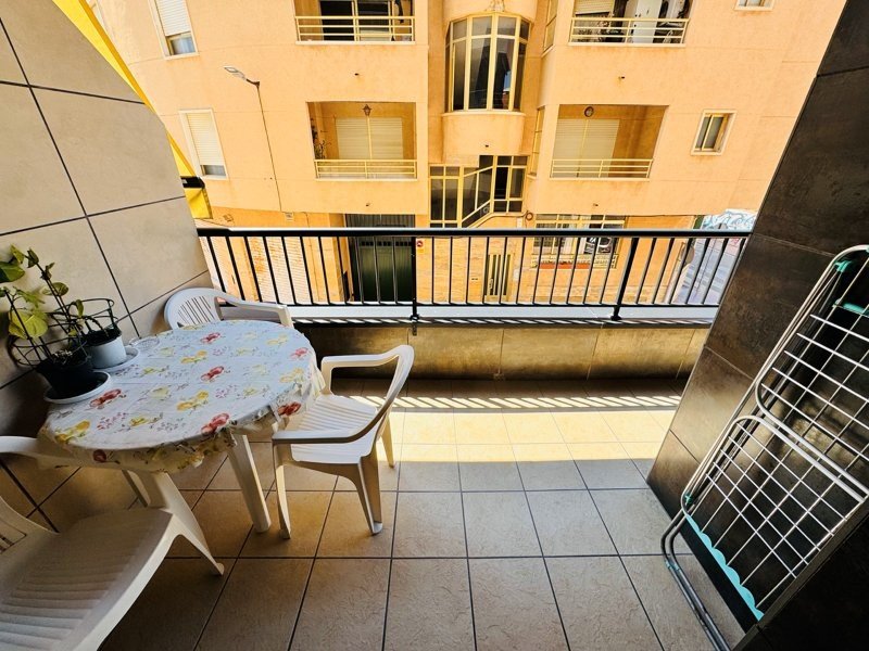 Sonniges Apartment mit Terrasse und Meerblick