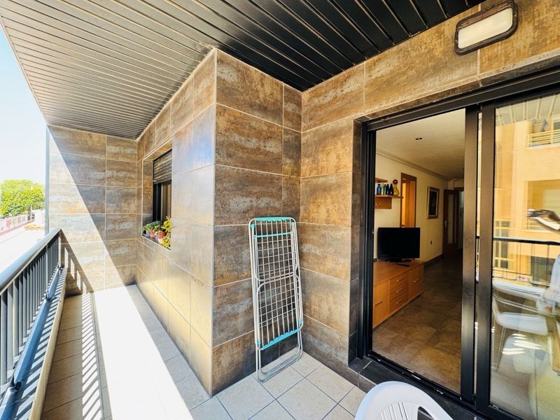 Sonniges Apartment mit Terrasse und Meerblick