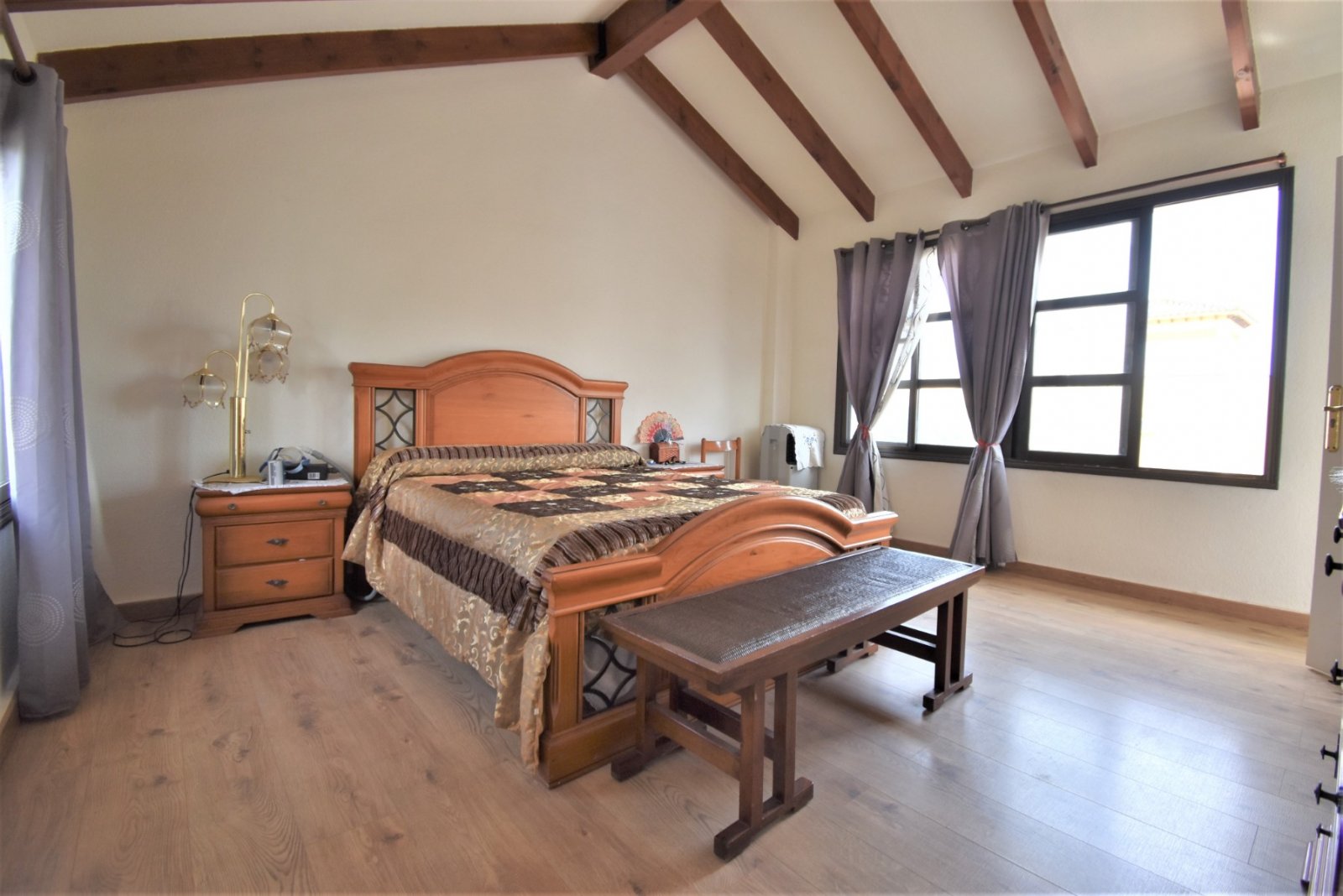 Sonnige Villa mit großzügiger Terrasse