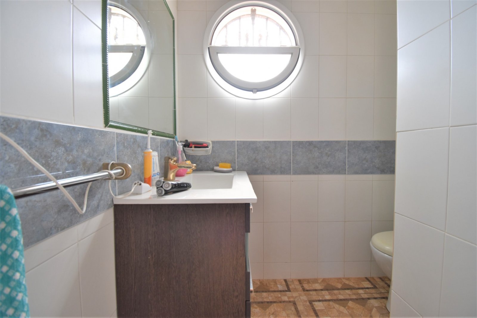 Sonnige Villa mit großzügiger Terrasse