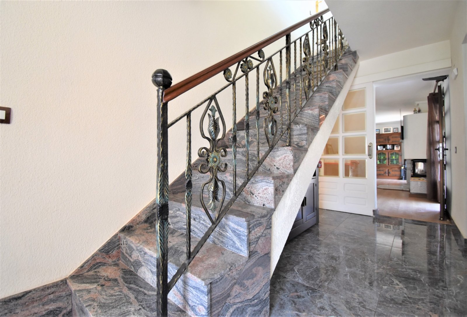 Sonnige Villa mit großzügiger Terrasse