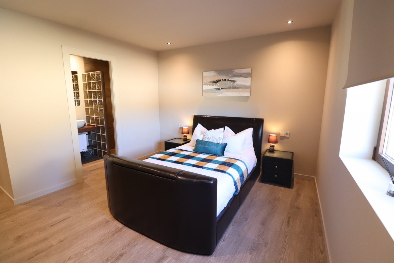 Exklusive Landvilla mit Pool & Outdoor-Küche